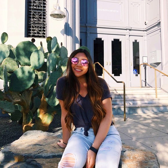 Poshmark profile picture for @ornate